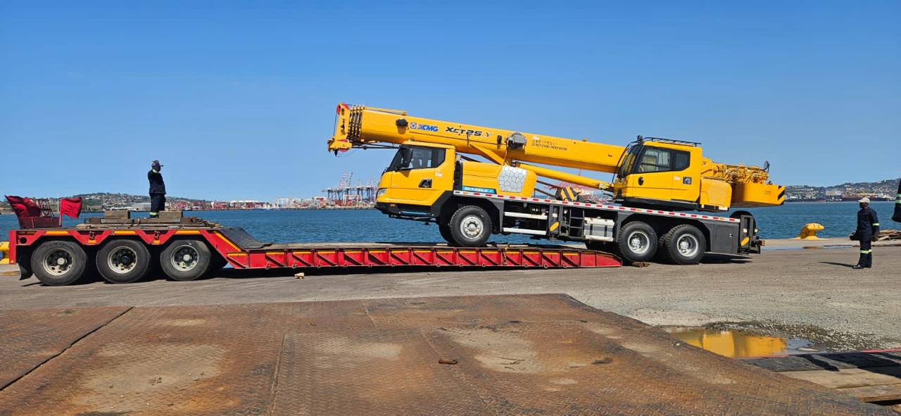 Moving mining equipment 